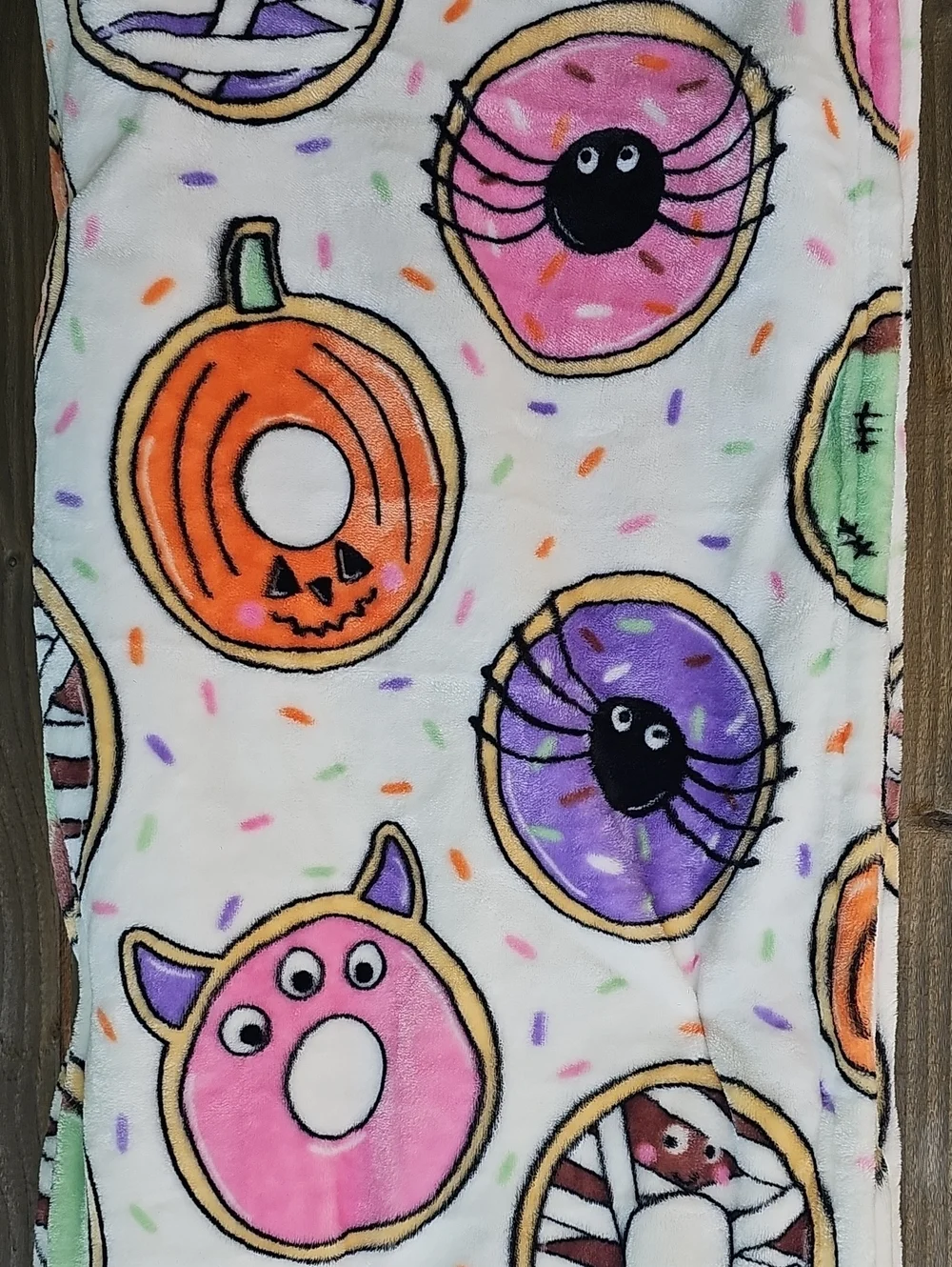 Betsey Johnson Halloween Themed Donuts Mummies Soft Throw Blanket BJ 50